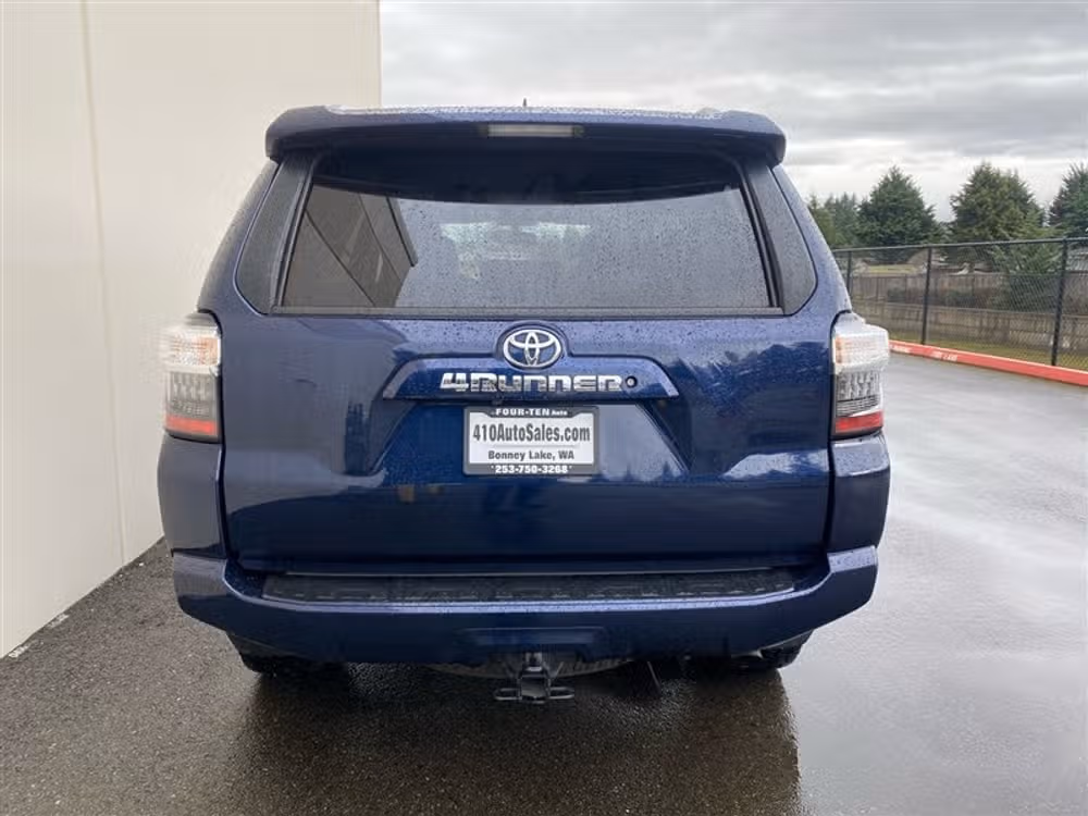 2018 Toyota 4Runner SR5 Premium Image 4