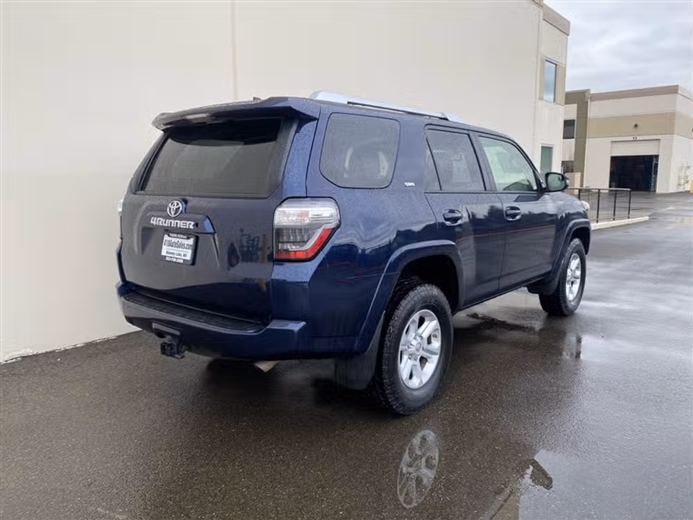 2018 Toyota 4Runner SR5 Premium Image 3