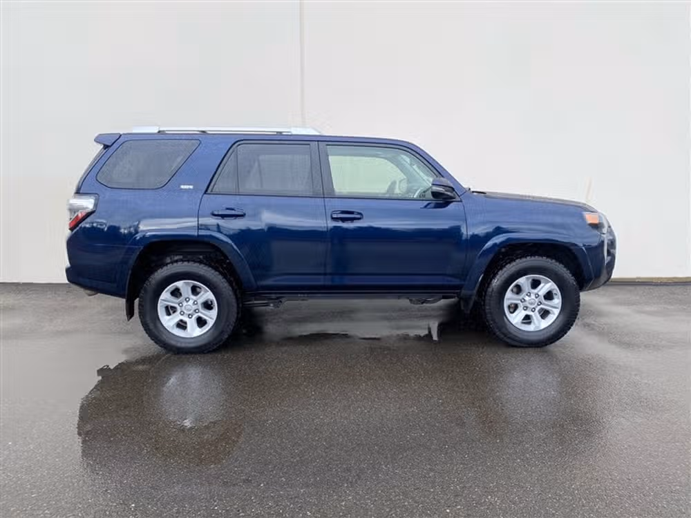 2018 Toyota 4Runner SR5 Premium Image 2