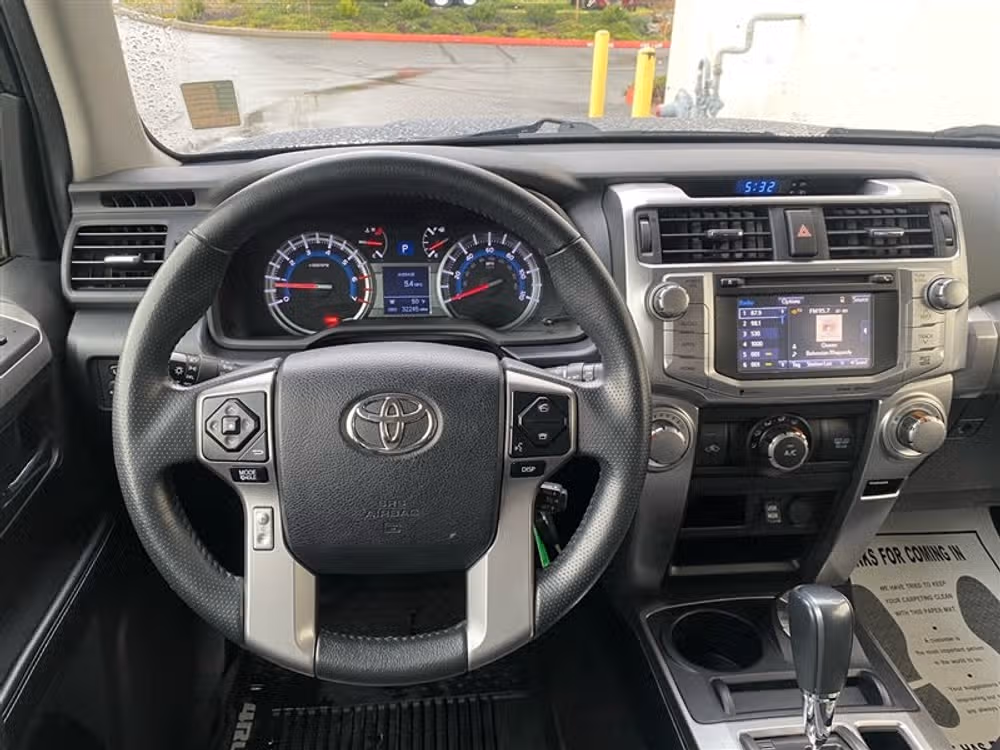 2018 Toyota 4Runner SR5 Premium Image 11