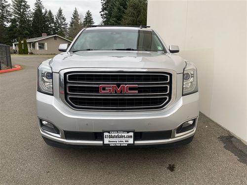 2015 GMC Yukon XL SLT Lower Image 3