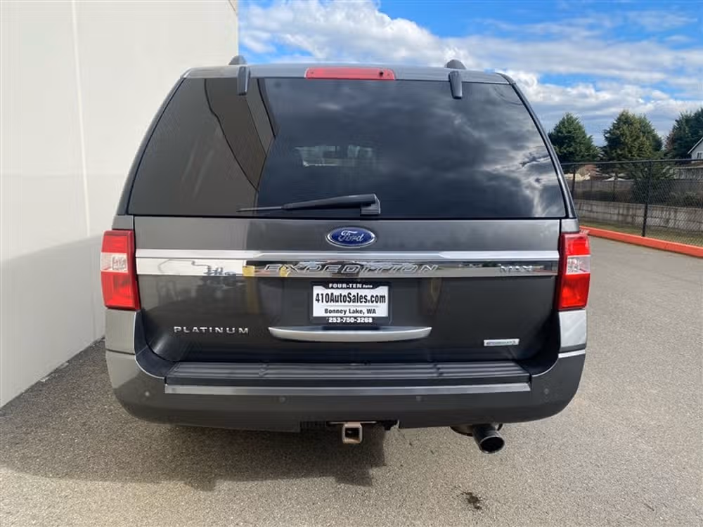 2017 Ford Expedition EL Platinum Lower Image 2