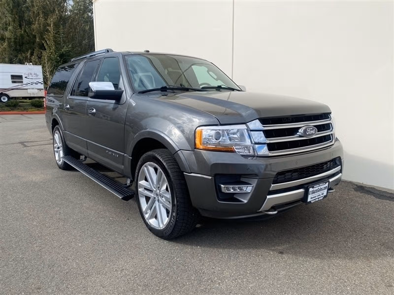 2017 Ford Expedition EL Platinum Upper Image 1
