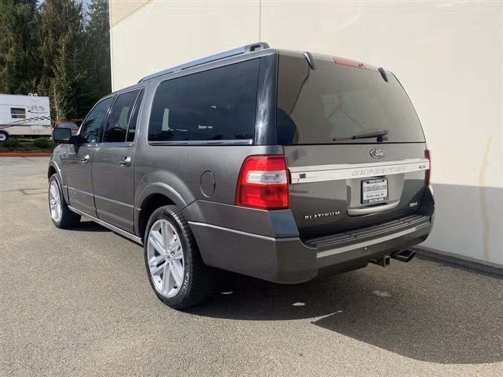 2017 Ford Expedition EL Platinum Image 8