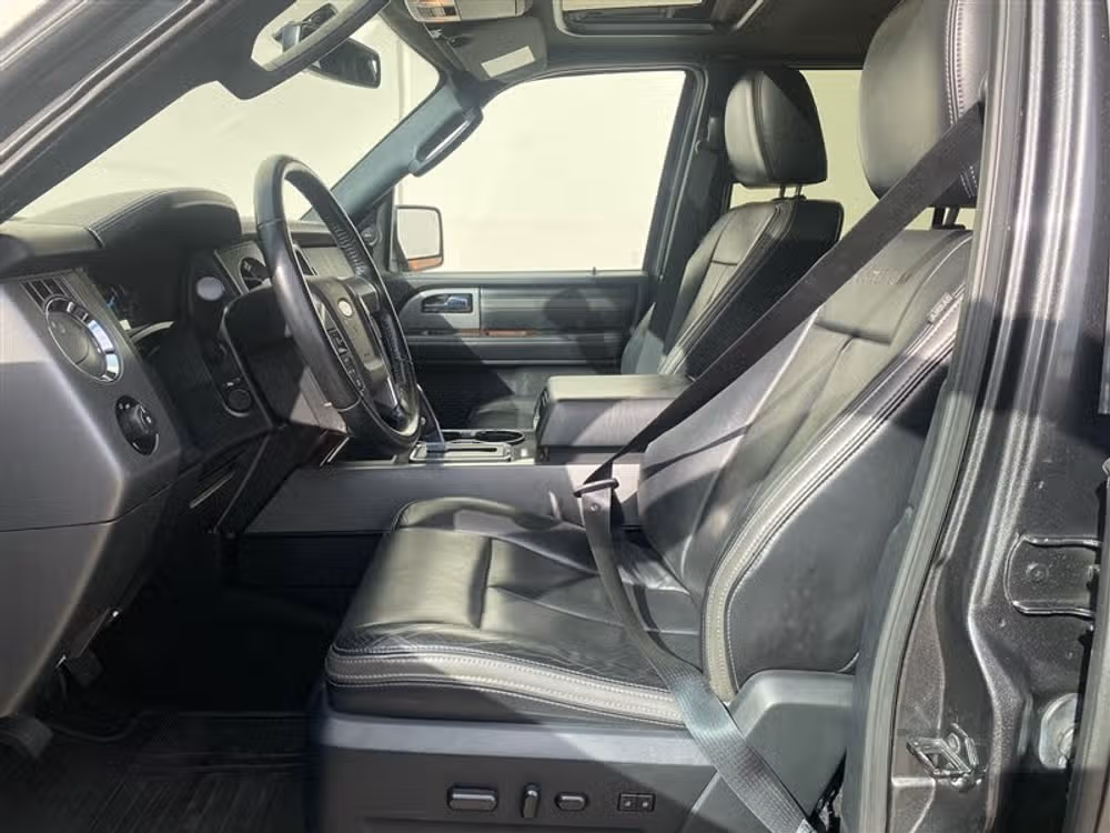 2017 Ford Expedition EL Platinum Image 26