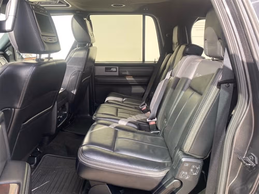 2017 Ford Expedition EL Platinum Image 29