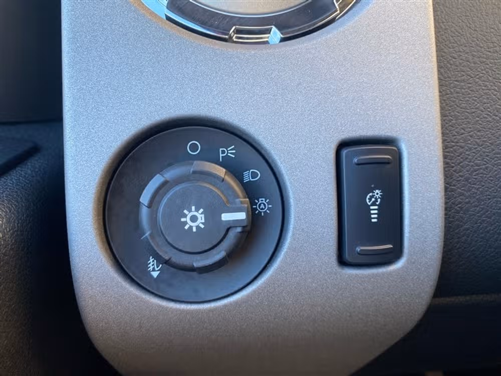 2013 Ford F-350 Super Duty LARIAT 4X4 *LONG BED* Crew Cab Image 21