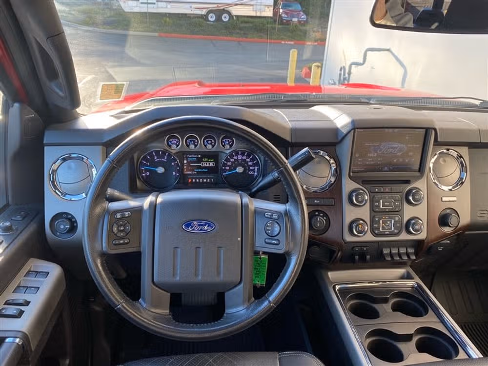 2013 Ford F-350 Super Duty LARIAT 4X4 *LONG BED* Crew Cab Image 12