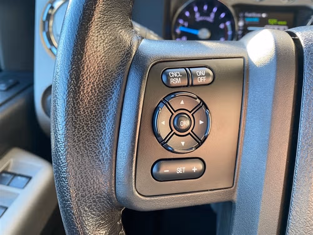 2013 Ford F-350 Super Duty LARIAT 4X4 *LONG BED* Crew Cab Image 19
