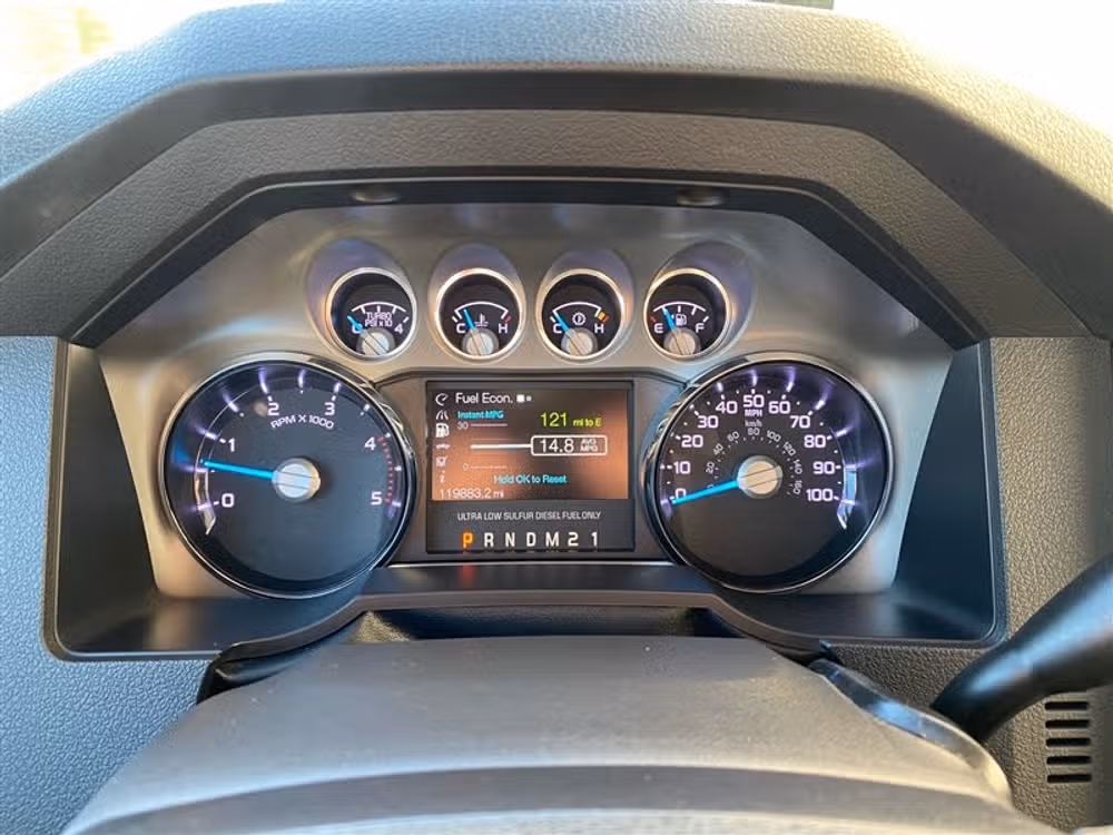 2013 Ford F-350 Super Duty LARIAT 4X4 *LONG BED* Crew Cab Image 13