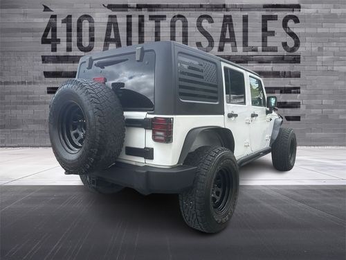 2012 Jeep Wrangler Unlimited Rubicon Lower Image 1