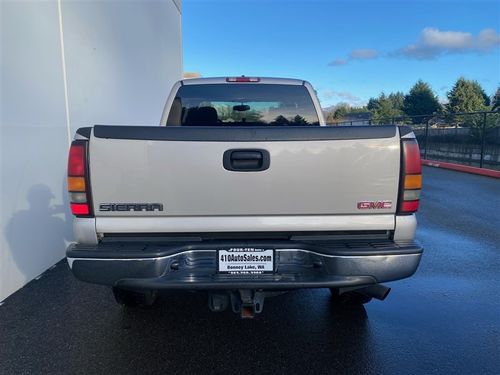 2005 GMC Sierra 2500HD 2500 HEAVY DUTY SLT 4X4 Extended Cab Lower Image 2
