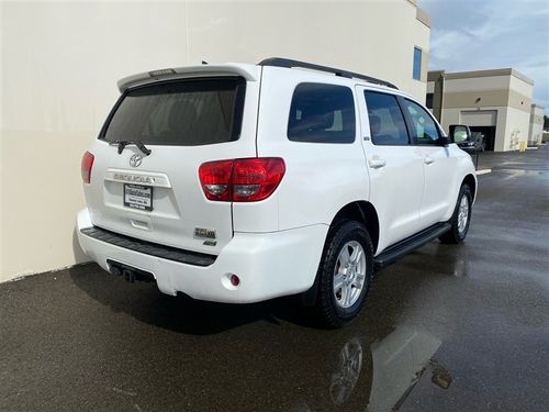 2016 Toyota Sequoia SR5 Lower Image 1