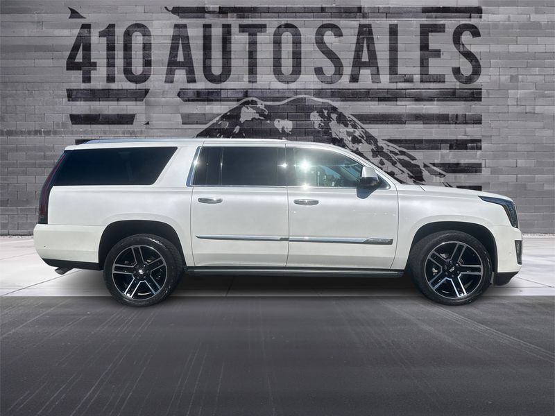 2017 Cadillac Escalade ESV Premium Luxury Upper Image 2