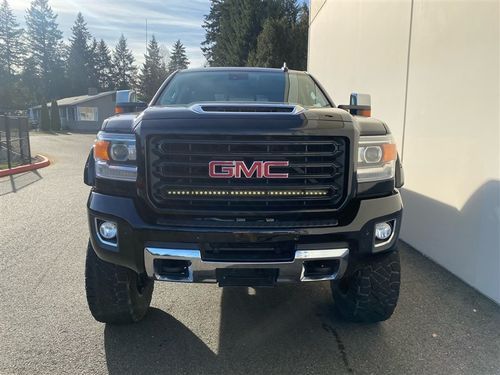 2017 GMC Sierra 3500HD 3500 DENALI 4X4 Crew Cab Lower Image 3