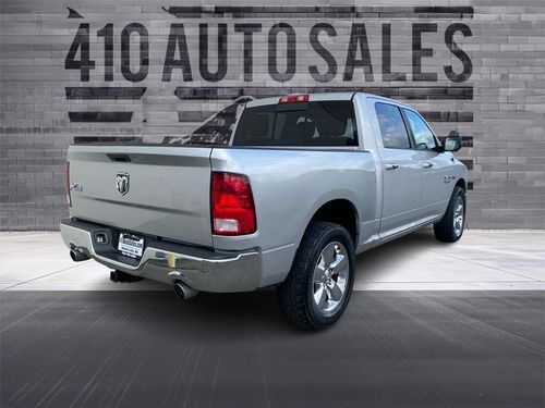 2014 Ram 1500 SLT Crew Cab Lower Image 1