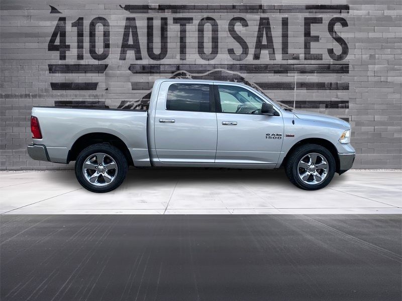 2014 Ram 1500 SLT photo 2