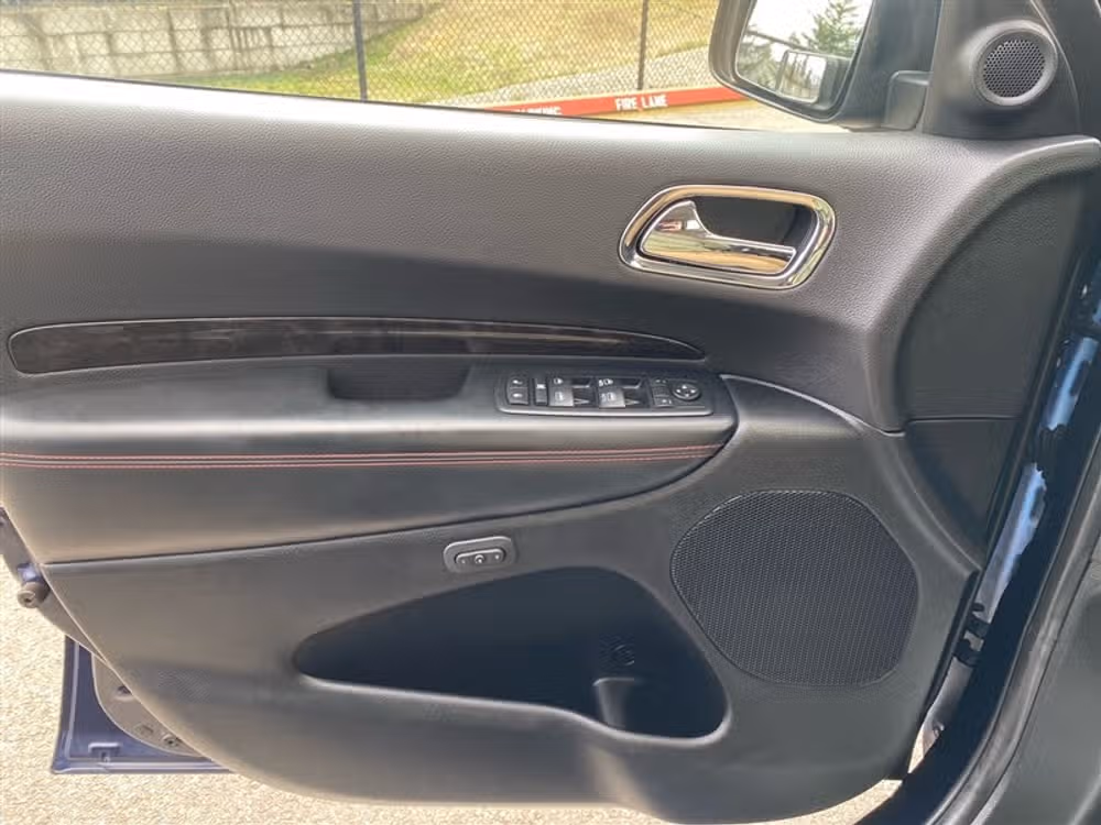 2012 Dodge Durango R/T Image 21
