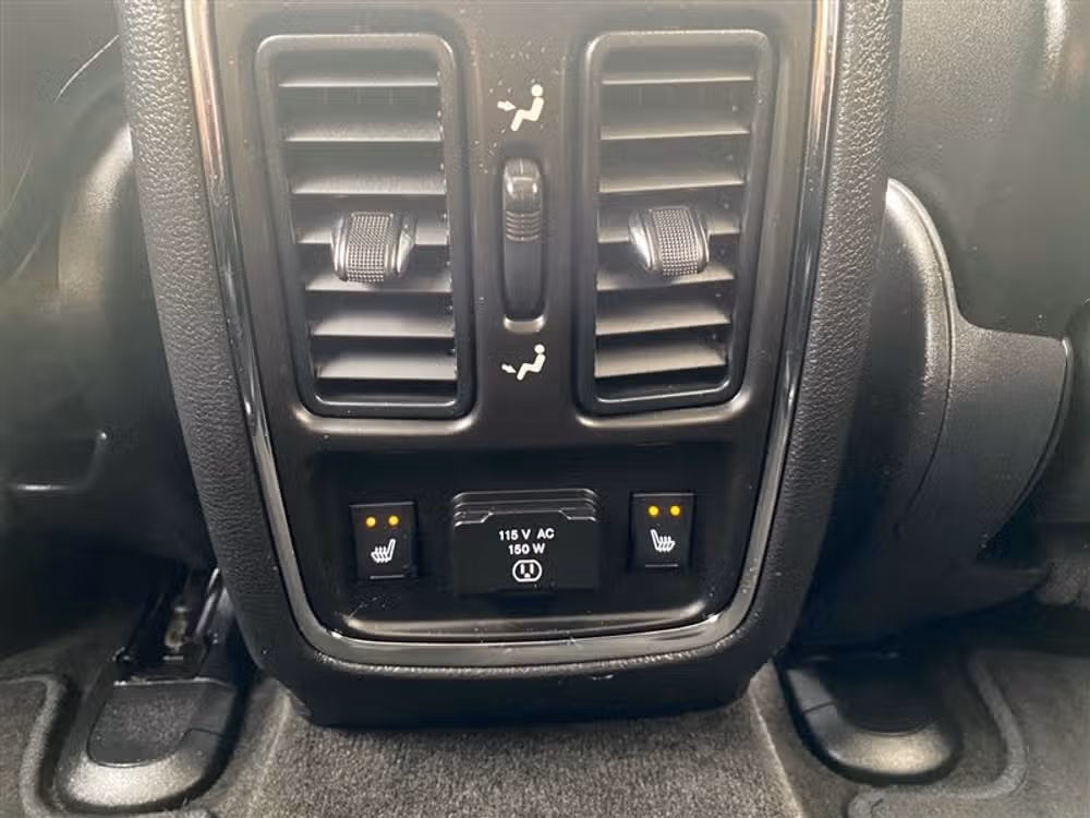 2012 Dodge Durango R/T Image 25