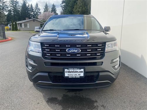 2017 Ford Explorer XLT Lower Image 3