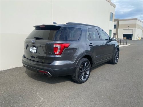 2017 Ford Explorer XLT Lower Image 1