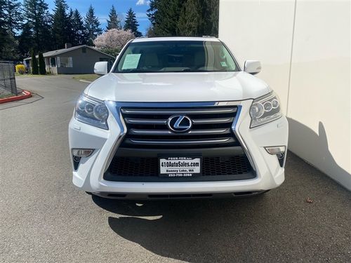 2016 Lexus GX 460 Base Lower Image 3