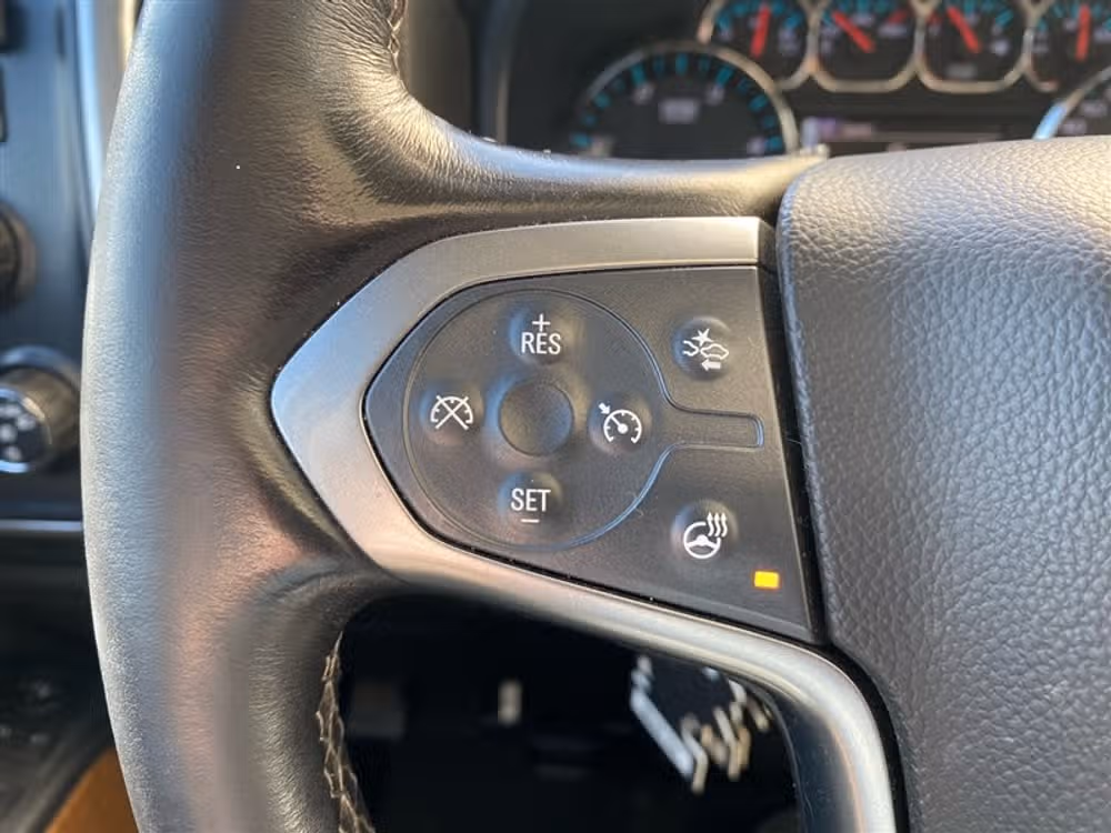 2015 Chevrolet Silverado 3500HD 3500 LTZ DRW ** LIFTED LONG BED ** Crew Cab Image 21