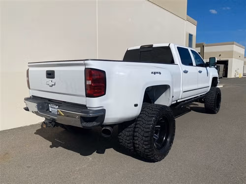 2015 Chevrolet Silverado 3500HD 3500 LTZ DRW ** LIFTED LONG BED ** Crew Cab Image 3