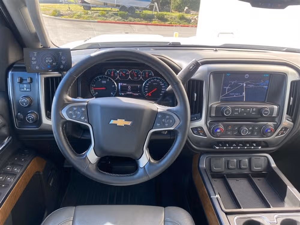 2015 Chevrolet Silverado 3500HD 3500 LTZ DRW ** LIFTED LONG BED ** Crew Cab Image 15