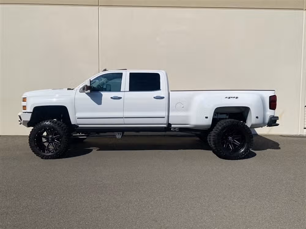 2015 Chevrolet Silverado 3500HD 3500 LTZ DRW ** LIFTED LONG BED ** Crew Cab Image 7
