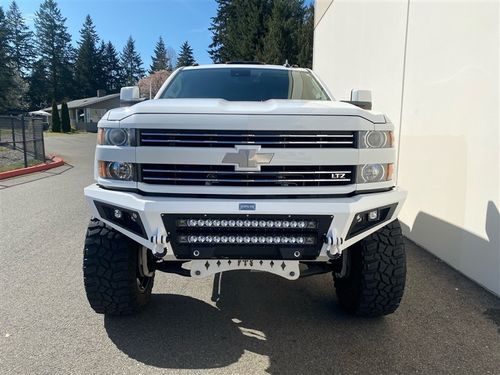 2015 Chevrolet Silverado 3500HD 3500 LTZ DRW ** LIFTED LONG BED ** Crew Cab Lower Image 3