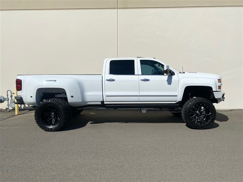 2015 Chevrolet Silverado 3500HD 3500 LTZ DRW ** LIFTED LONG BED ** Crew Cab Upper Image 2