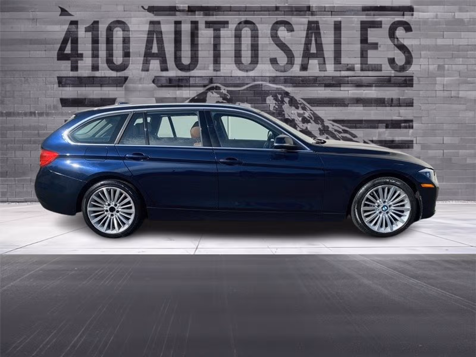 2015 BMW 3 Series 328d xDrive Upper Image 2