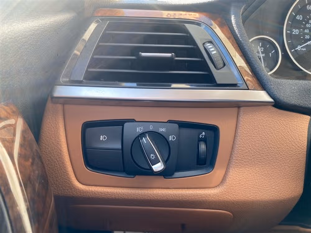 2015 BMW 3 Series 328d xDrive Image 21