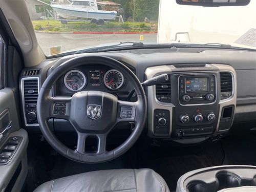 2015 Ram 2500 SLT Crew Cab 4X4 Lower Image 2