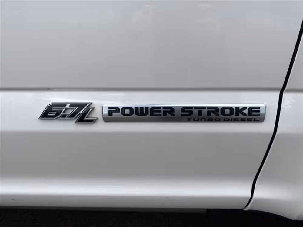 2019 Ford F-350 Super Duty SUPER DUTY PLATINUM *LONG BED* Crew Cab Image 10