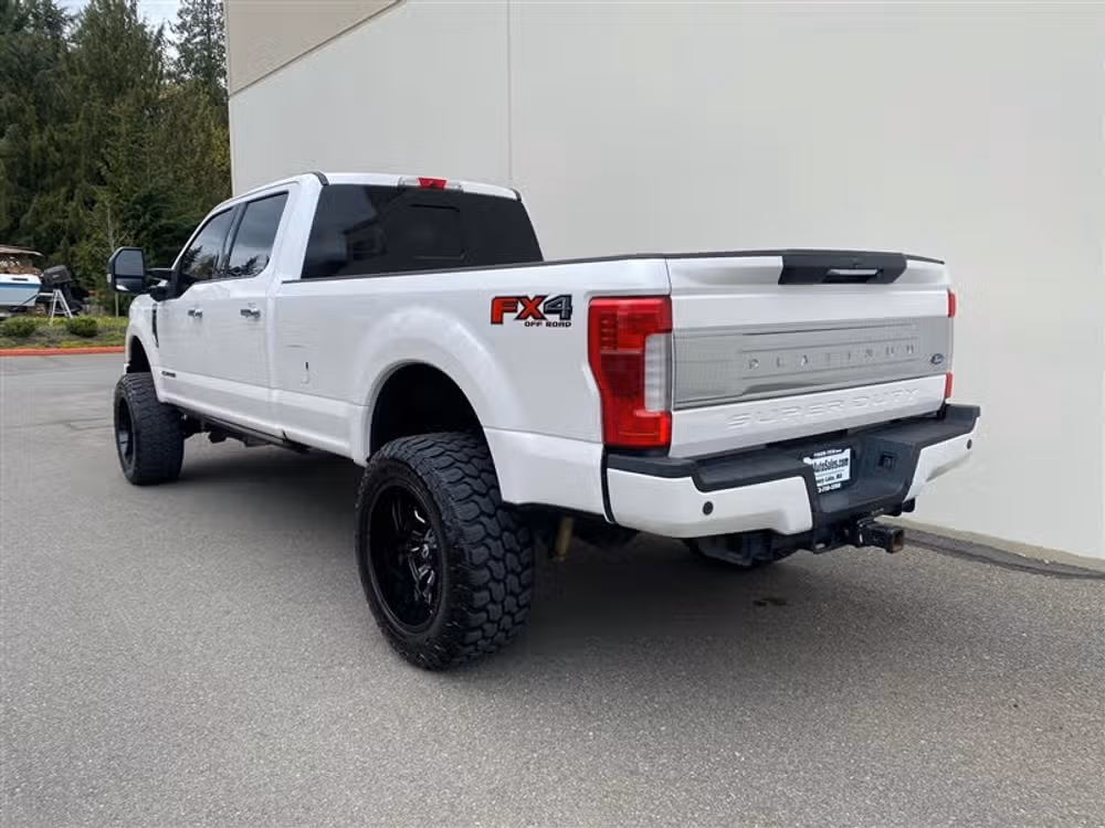 2019 Ford F-350 Super Duty SUPER DUTY PLATINUM *LONG BED* Crew Cab Image 8