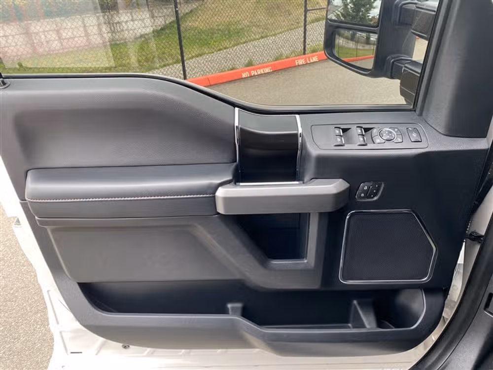 2019 Ford F-350 Super Duty SUPER DUTY PLATINUM *LONG BED* Crew Cab Image 27