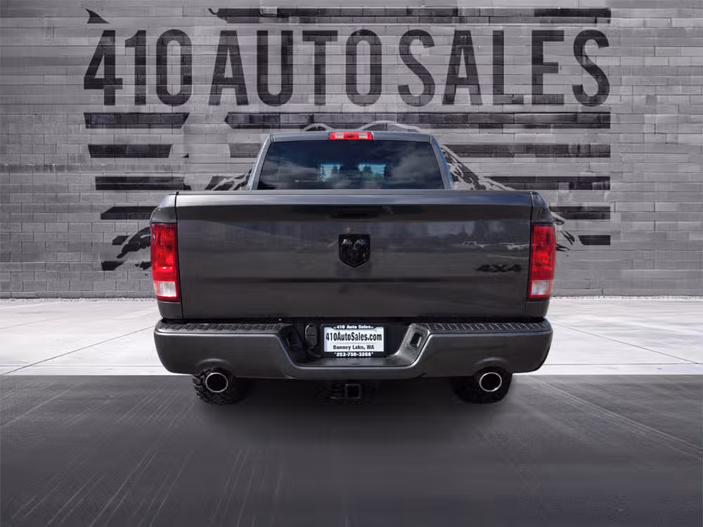 2019 Ram 1500 Tradesman Crew Cab Image 4