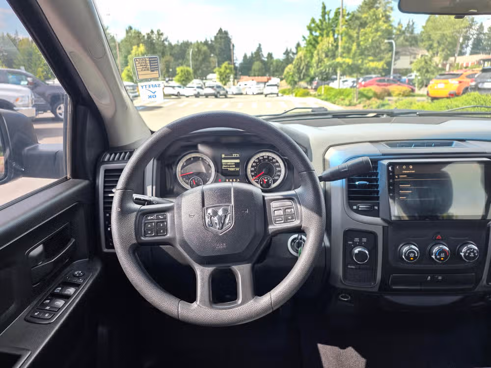 2019 Ram 1500 Tradesman Crew Cab Image 12