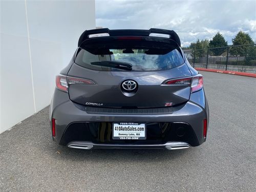2021 Toyota Corolla Hatchback SE Lower Image 2