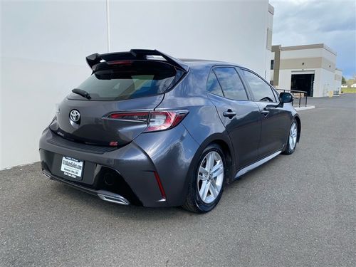 2021 Toyota Corolla Hatchback SE Lower Image 1