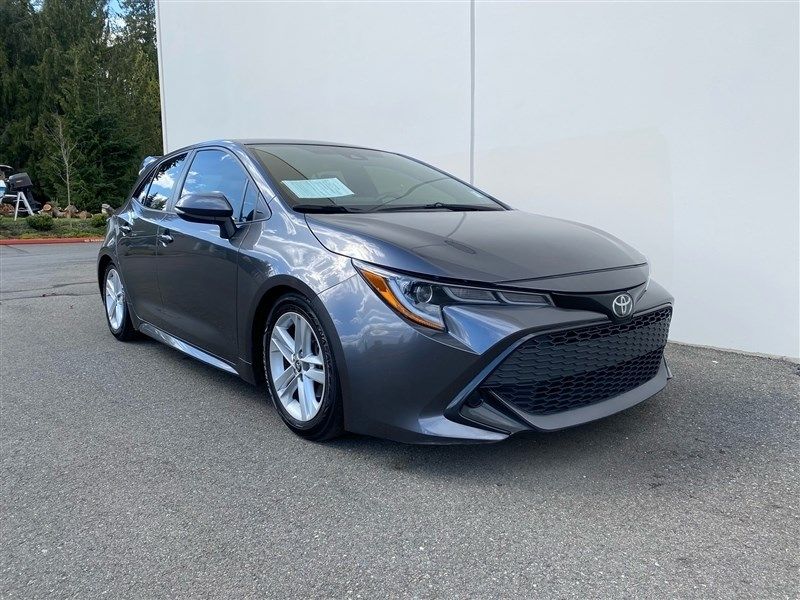 2021 Toyota Corolla Hatchback SE Upper Image 1