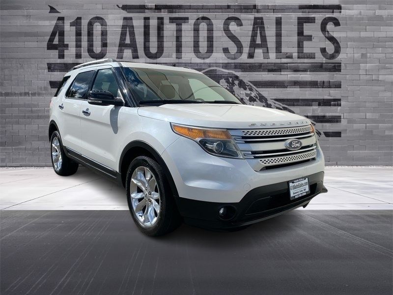 2014 Ford Explorer XLT AWD Upper Image 1