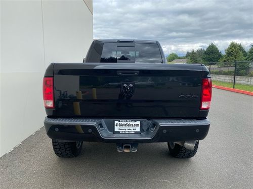 2015 Ram 2500 SLT Crew Cab Lower Image 2