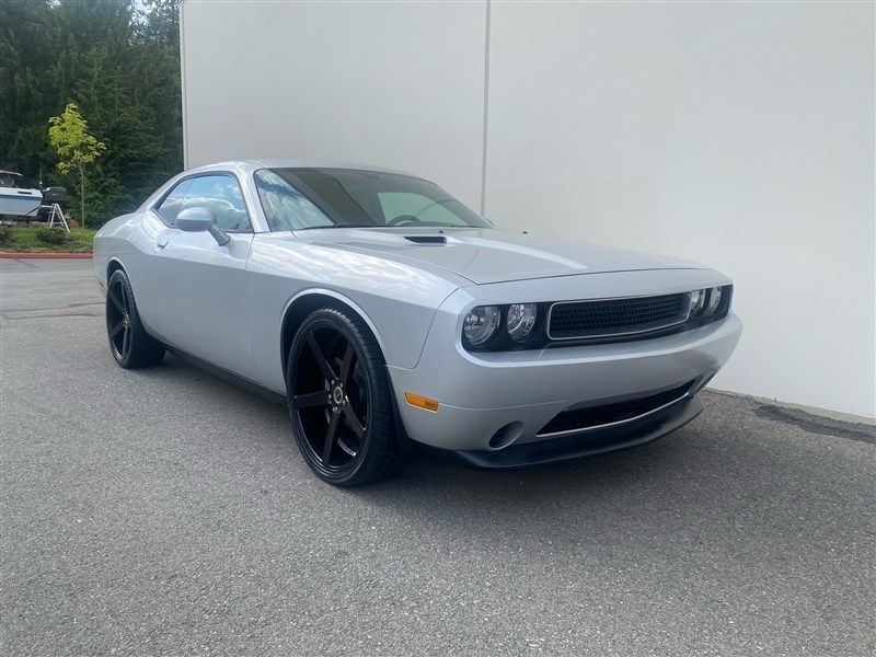 2012 Dodge Challenger SXT Upper Image 1