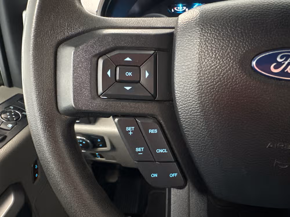 2020 Ford F-350 Super Duty SUPER DUTY XLT 4X4 *LONG BED* Crew Cab Image 15