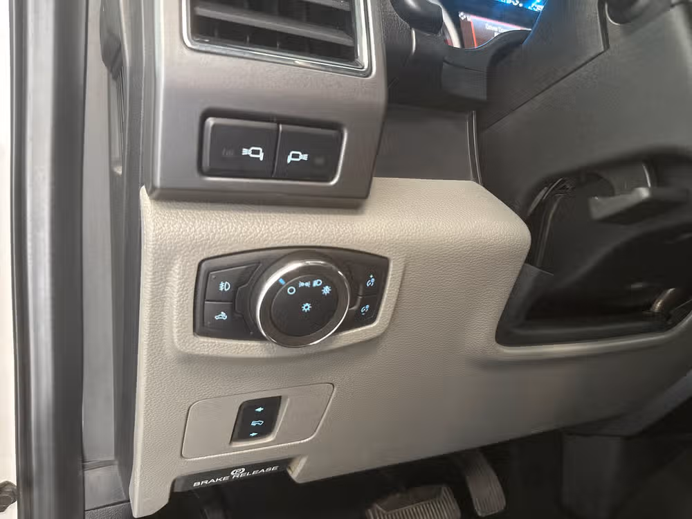2020 Ford F-350 Super Duty SUPER DUTY XLT 4X4 *LONG BED* Crew Cab Image 17