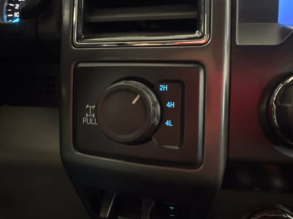 2020 Ford F-350 Super Duty SUPER DUTY XLT 4X4 *LONG BED* Crew Cab Image 23