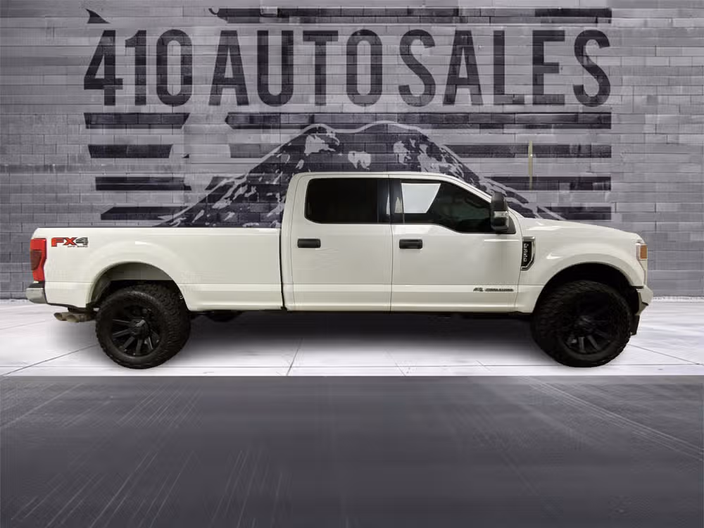 2020 Ford F-350 Super Duty SUPER DUTY XLT 4X4 *LONG BED* Crew Cab Image 2